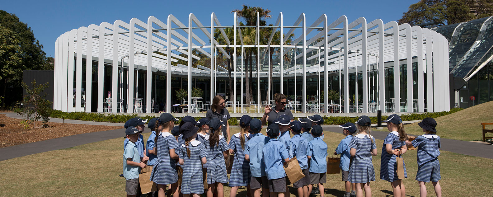 School children on an excursion out the front of the Calyx