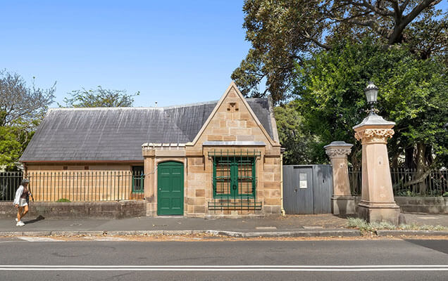 Domain Lodge